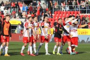 德乙周五003焦点：降级区马格德堡死磕冲甲劲旅！达姆施塔客场抢分稳冲德甲？
